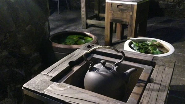 観葉植物のデコレーションで部屋の雰囲気が変わる？選び方と実体験を紹介